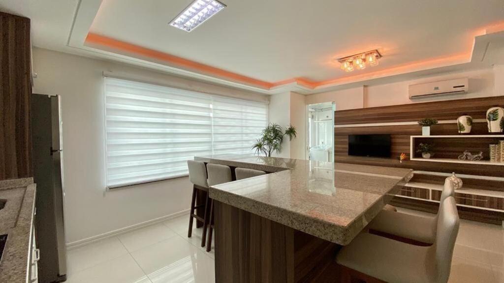Solar Das Ilhas - Aconchegante Apartamento Na Linda Praia De 4 Ilhas Bombinhas Exterior photo