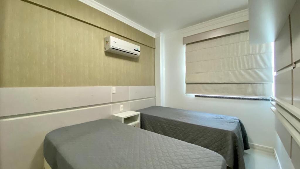 Solar Das Ilhas - Aconchegante Apartamento Na Linda Praia De 4 Ilhas Bombinhas Exterior photo
